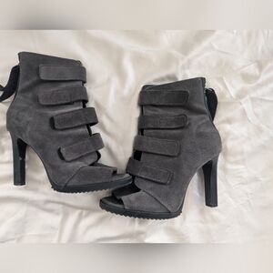 Blake Dkny Open Toe Booties. Size 8 Gray Suede,Stileto